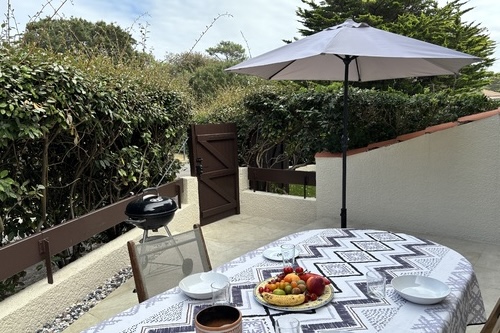 La terrasse devant la forêt
